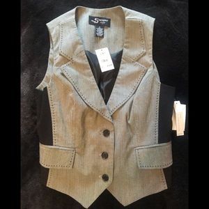 NWT Sharagano Studio button up vest